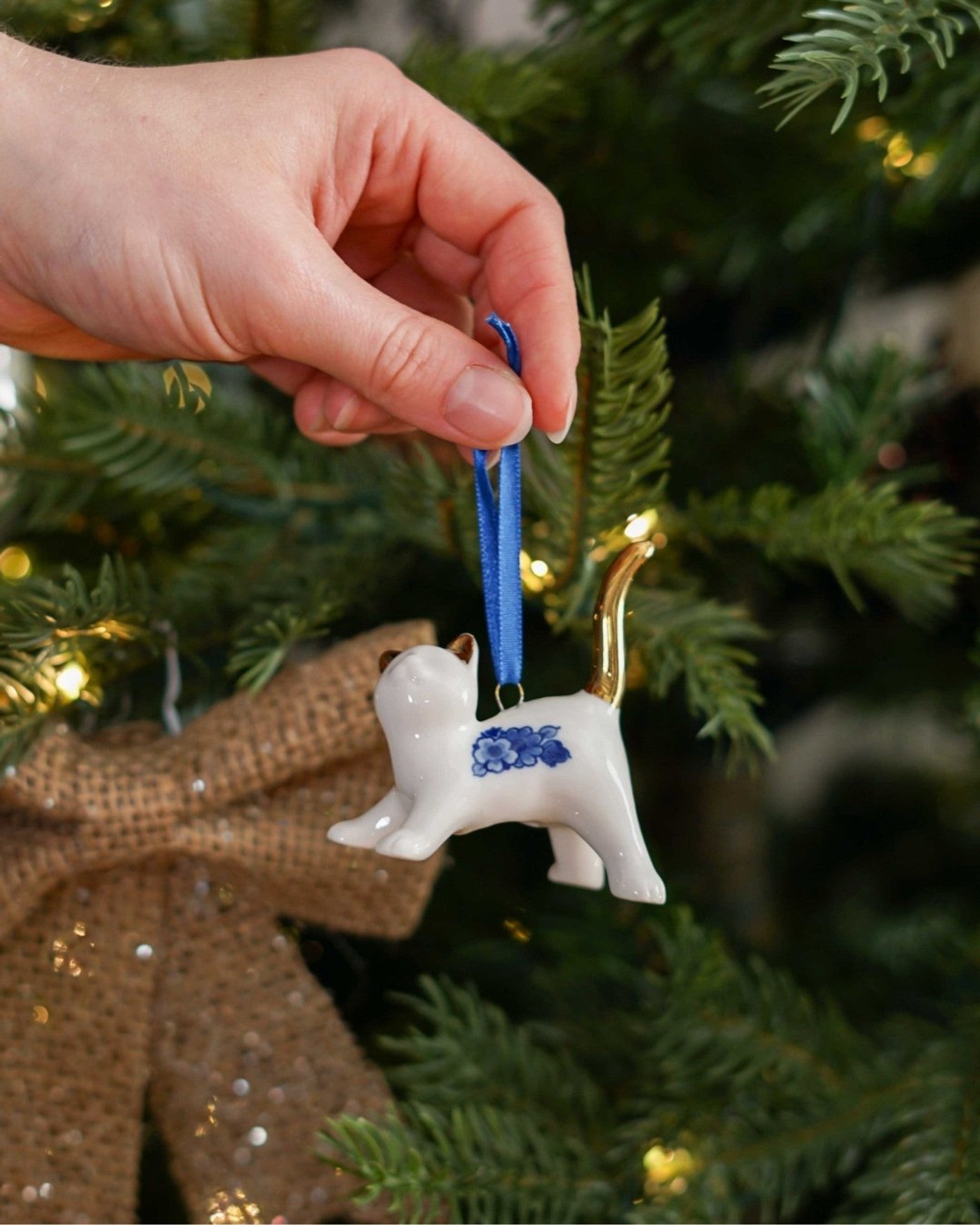 Christmas Ornament - Playful Cat - 7 cm