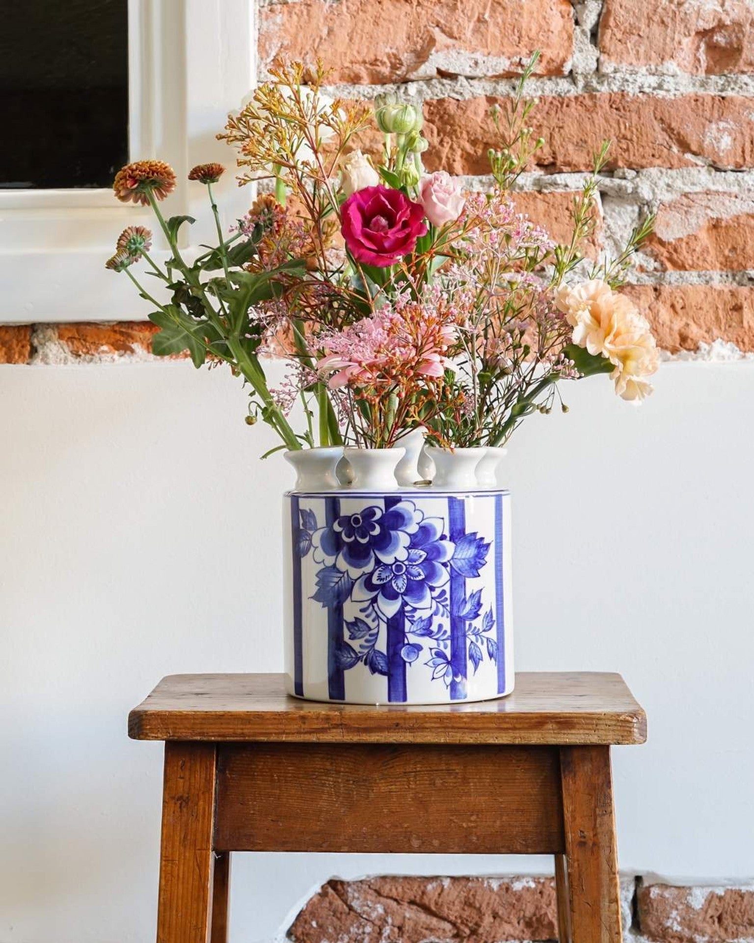 Cylinder Tulip Vase - Fair Florals - 15 cm